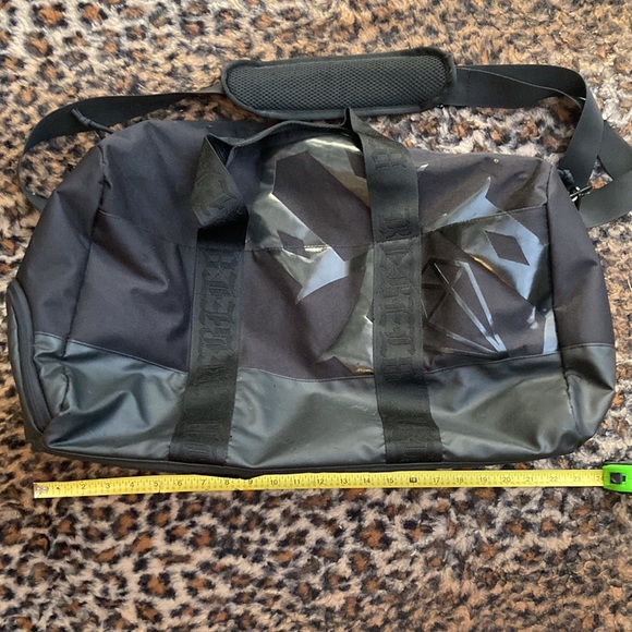 Rebel8 Weekender Duffel Bag - Picture 9 of 10